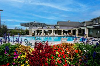 Apartment community with swimming pool and sundeck for Rent In Camas WA